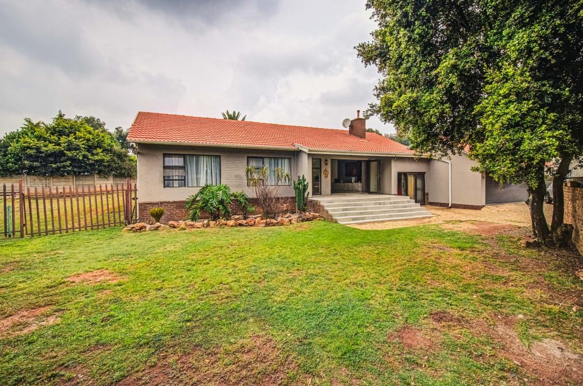 3 Bed House - Buurendal, 10 Glen Ave, Buurendal, Germiston, 1609