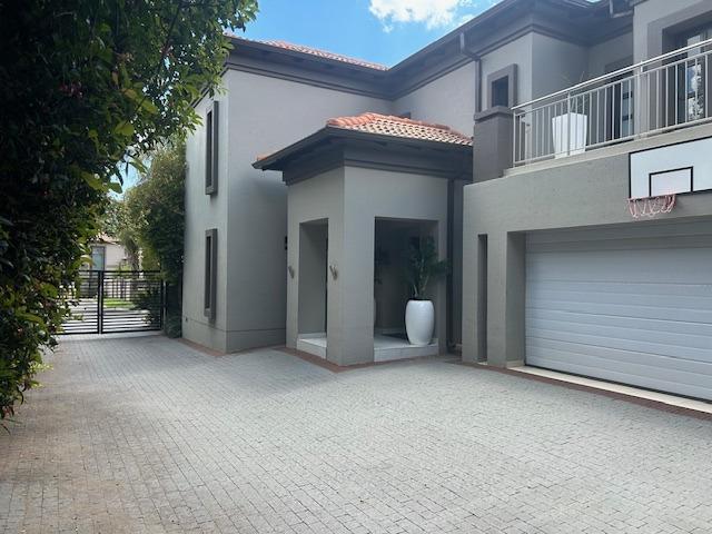 5 Bed House - Thorn Valley, Pippa Cl, Greenstone Hill, Lethabong, 1609