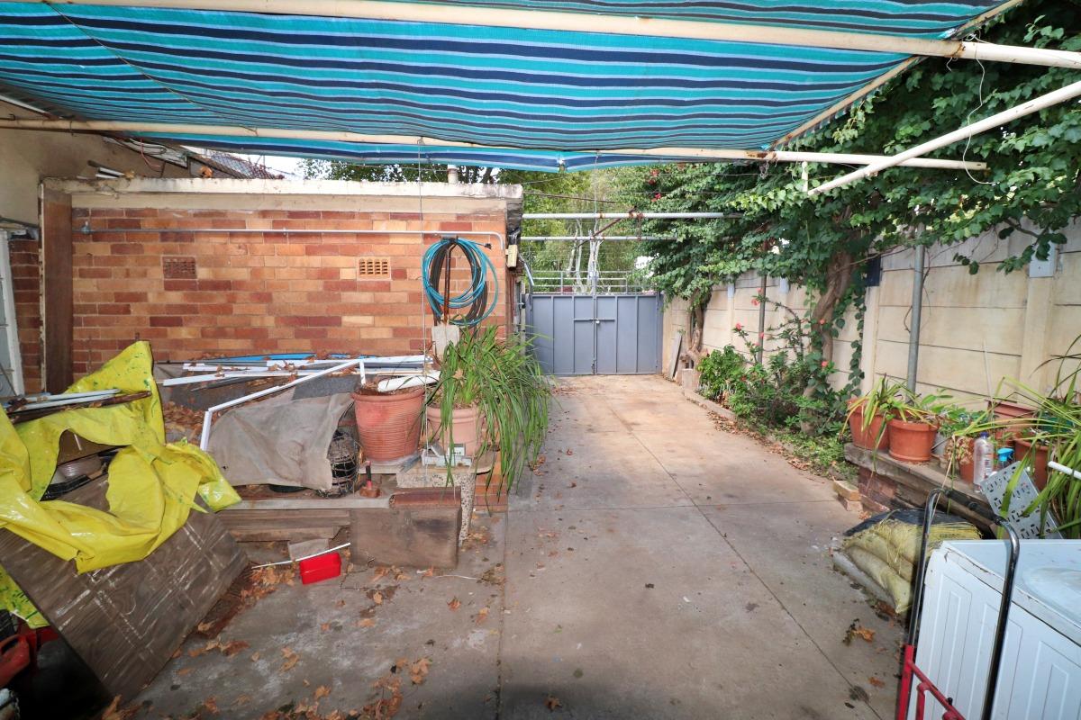 6 Bed House - Bezuidenhout Valley, 195 7th Ave, Bezuidenhout Valley, Johannesburg, 2094