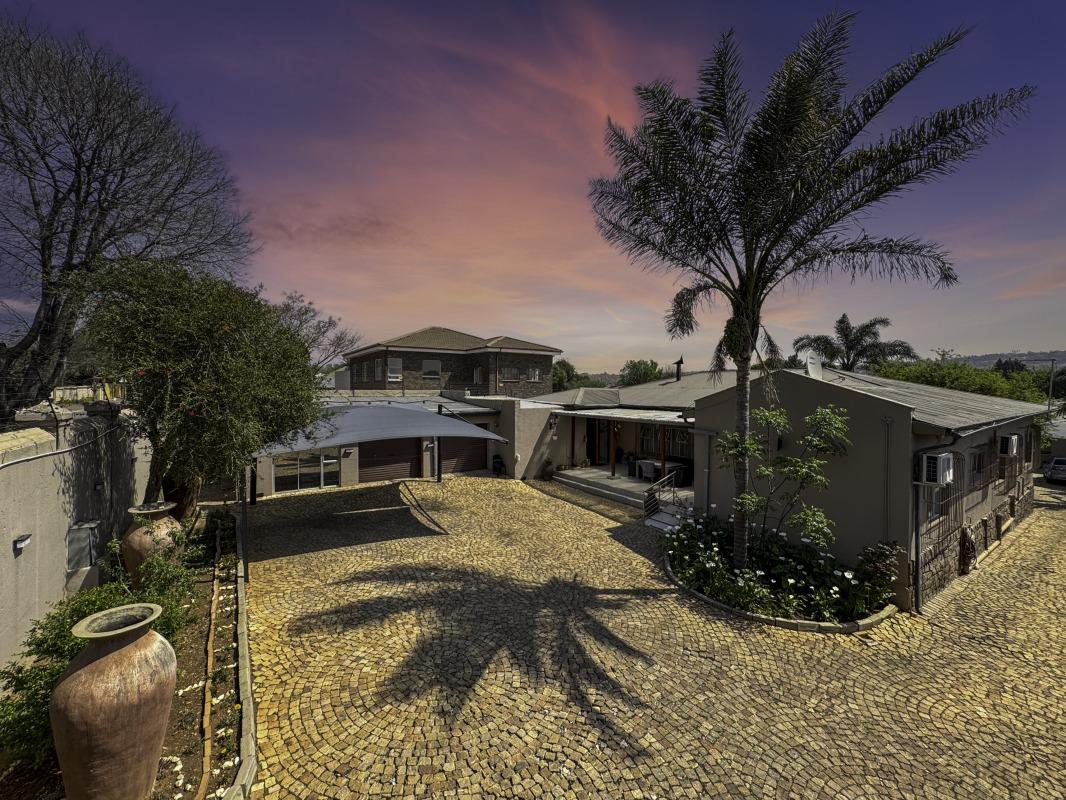 8 Bed House - South Kensington, 49 York Rd, South Kensington, Johannesburg, 2094